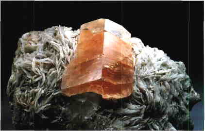 Rare gem triplite specimen discovered in Tucson.