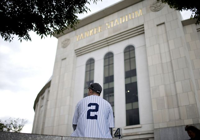 Yankees Derek Jeter Has His No. 2 Retired At Yankee Stadium