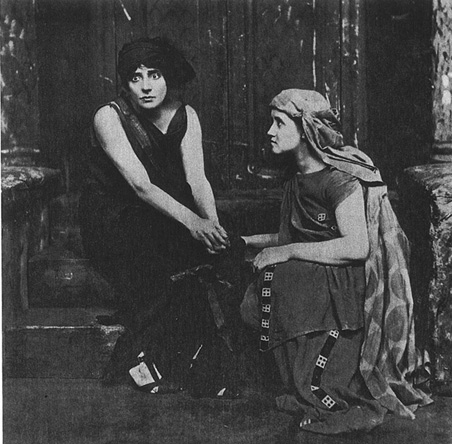 A 1908 production of Electra shows the title character in black