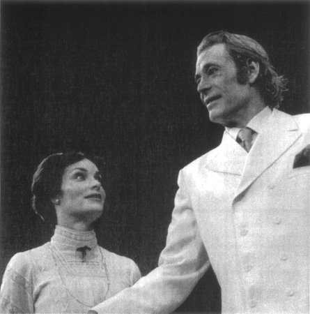Peter OToole in a scene from a Haymarket Theatre production of Shaws play