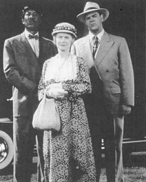 Morgan Freeman (as Hoke Colburn), Jessica Tandy (as Daisy Werthan), and Dan Aykroyd (as Boolie Werthan), starred in the 1989 film adaptation of Driving Miss Daisy.