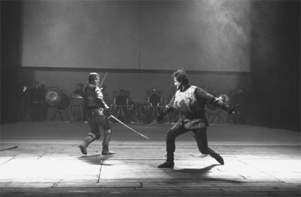 Michael Maloney as Henry, Prince of Wales and Owen Teale as Henry Percy in Act V, scene iv at the Royal Shakespeare Theatre, Stratford-upon-Avon, 1991