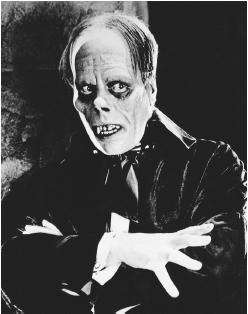 Black and white photo of Lon Chaney as the Phantom