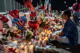At a Makeshift Memorial, El Paso Residents Mourn Those Killed in a Mass Shooting
